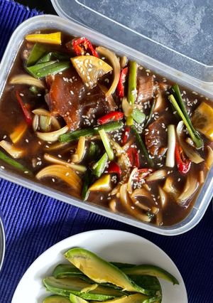 Hình của món Cá hồi ngâm tương.