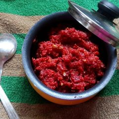 A picture of Carrots - beetroot halva.