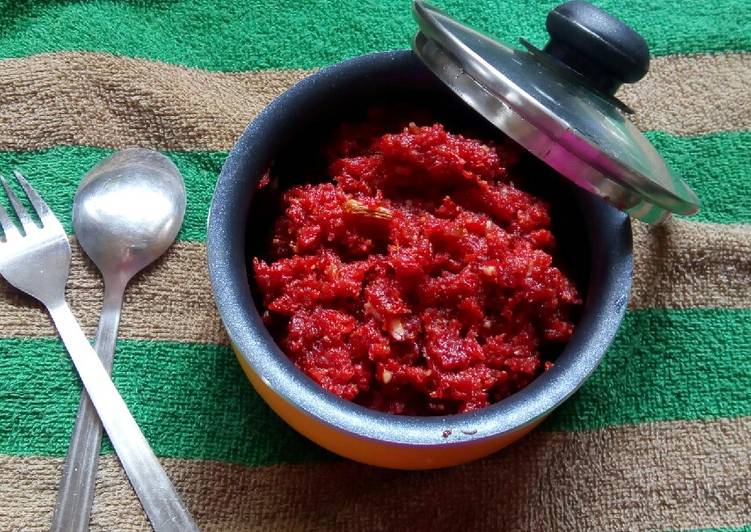 Steps to Make Perfect Carrots - beetroot halva