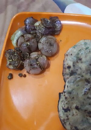 A picture of Flower onions with stuff paratha.