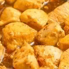 A picture of Honey garlic chicken.