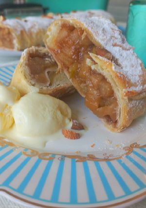 Una foto de Strudel express de peras y manzanas