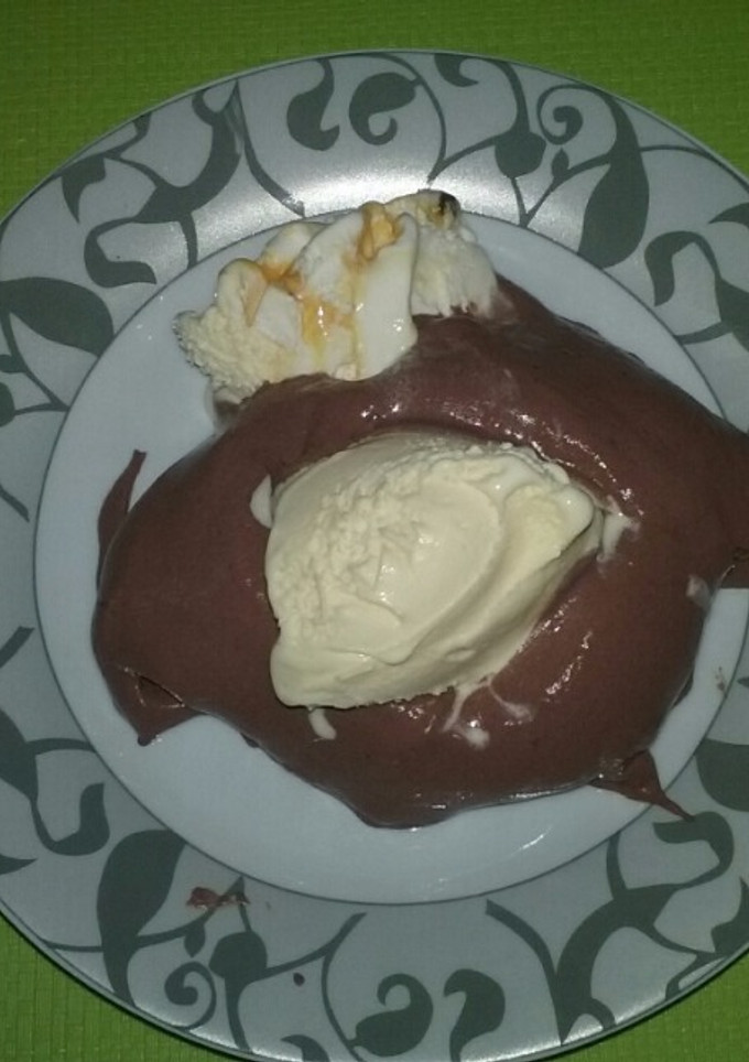 Una foto de Tarta mousse de chocolate con helado (sin cocción)