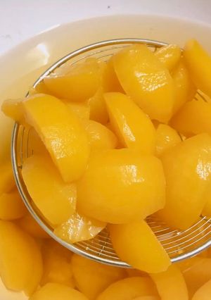 Hình của món Đào ngâm giòn.