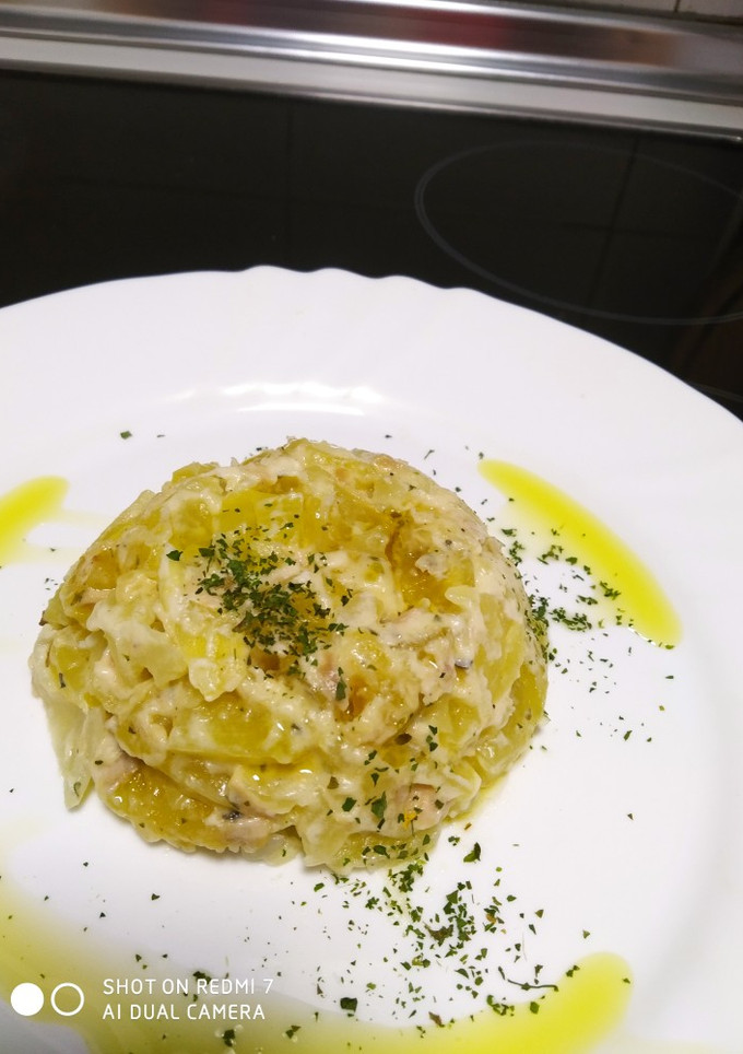 Una foto de Patatas cremosas con atún 😋