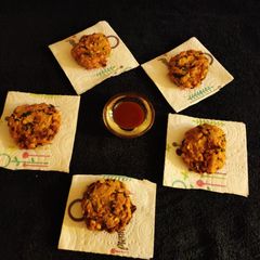 A picture of Parippu vada(kerla style).