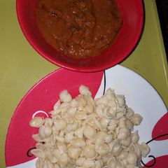 A picture of Macaroni and stew.