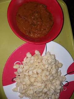 A picture of Macaroni and stew.