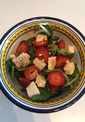 Foto di Insalatina fragole e feta