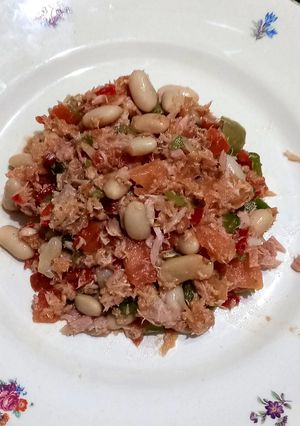 Una foto de Ensalada fresca con alubias blancas (porotos)