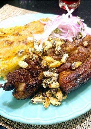 Una foto de Chicharrón de cerdo al estilo arequipeño