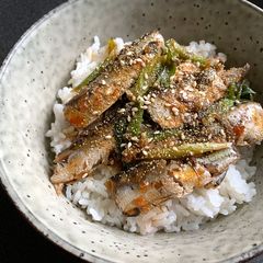 A picture of Quick & Easy Canned Sardines Rice Bowl.