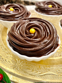 Una foto de Crema de chocolate para rellenos y cobertura de pasteles