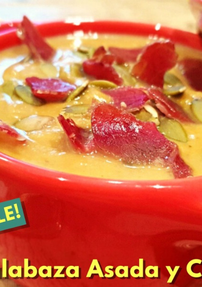 Una foto de Crema de Calabaza Asada y Manzana con Champiñones