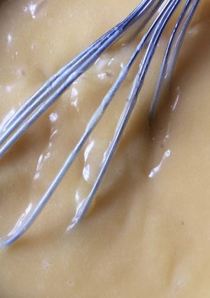 Una foto de Crema pastelera para postre muerto