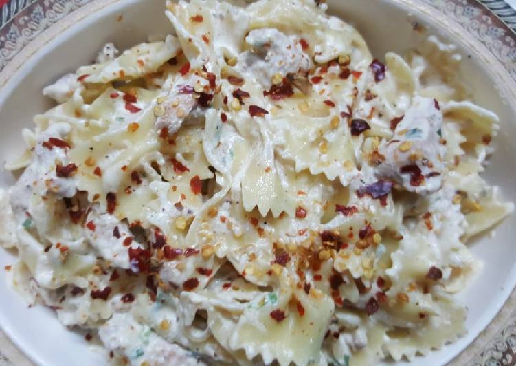 Recipe of Homemade Creamy chicken farfalle pasta