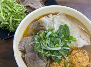 Hình của món Bún bò Huế - Ẩm thực Việt.