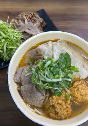 Hình của món Bún bò Huế - Ẩm thực Việt.