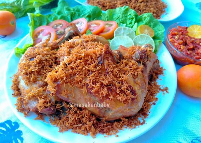 Ayam goreng serundeng Kelapa Sederhana