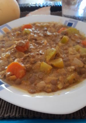 Una foto de Curry de lentejas meloso