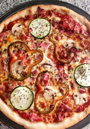 Foto principal de Pizza casera amasado a mano, Thermomix y panificadora Lidl