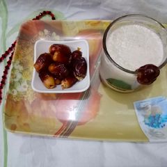A picture of Fresh dates milkshake.