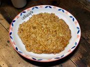 Gambar omelet mie instan