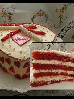 Una foto de Tarta para San Valentín de terciopelo rojo
