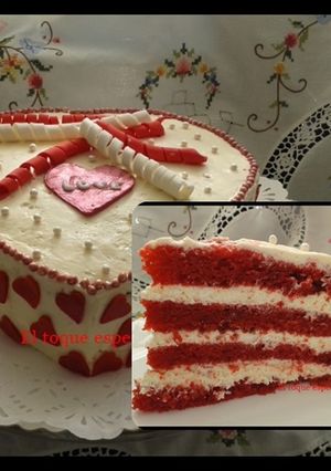Foto principal de Tarta para San Valentín de terciopelo rojo