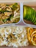 ข้าวกล่องวันที่ 11 บวบเหลี่ยมผัดหมู