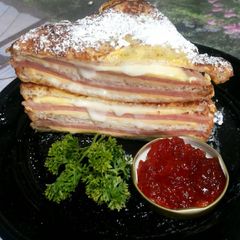 Monte Cristo Sandwich A picture of Monte Cristo Sandwich.