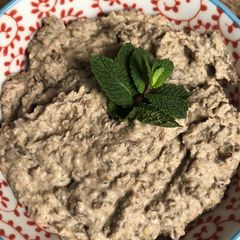 Lentil hummus - vegan A picture of Lentil hummus - vegan.