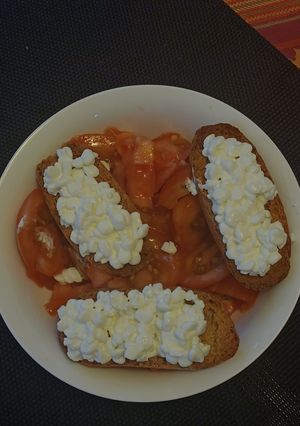 Φωτογραφία της συνταγής Krispies με cottage & ντομάτα