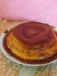 Una foto de Flan al microondas equivalente a un bol mediano