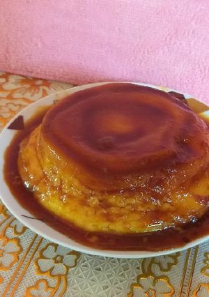 Una foto de Flan al microondas equivalente a un bol mediano