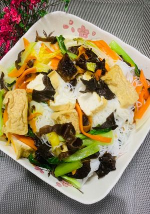 Hình của món Bún gạo xào chay.