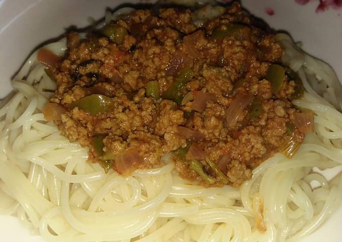 How to Prepare Award-winning Spaghetti and mince meat #Mykidsfavouritedishcontest