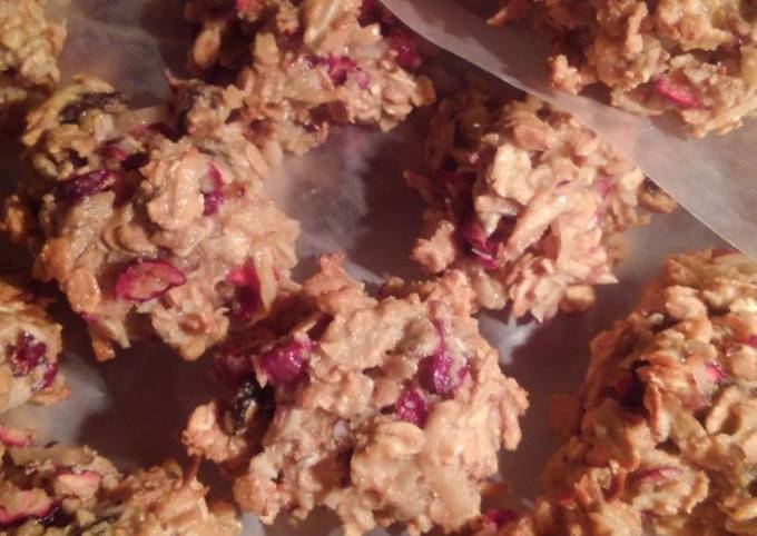 Guilt-Free cranberry cereal macaroon