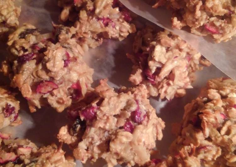 Simple Way to Prepare Speedy Guilt-Free cranberry cereal macaroon