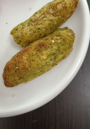 O poză a rețetei Batoane pufoase de broccoli/conopidă.