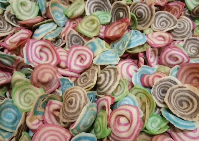 Ini dia! Resep bikin Kuping gajah rainbow untuk Idul Adha yang istimewa