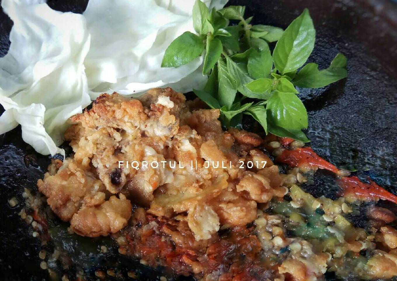 Ayam geprek sambel korek