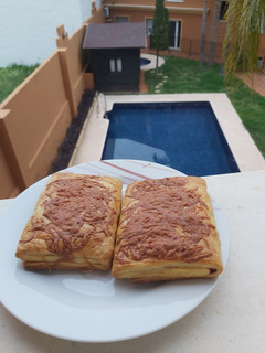Una foto de Napolitanas de jamón York y queso