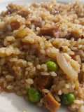 Arrocito vegano con panceta y arvejas frescas