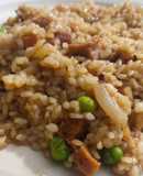Arrocito vegano con panceta y arvejas frescas