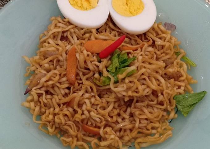 Bagaimana Membuat Mie Goreng Sederhana yang Lezat