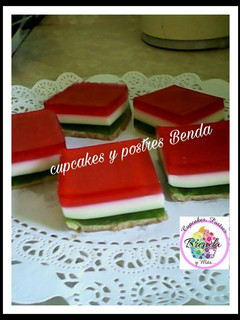 Una foto de Barritas de gelatina tricolor