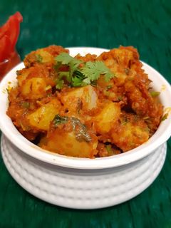 आलू टमाटर की सब्जी (Aloo tamatar ki sabzi recipe in hindi) रेसिपी मुख्य फोटो