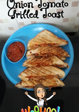 A picture of Onion tomato grilled toast.