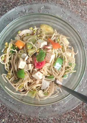 A picture of Noodles salad.
